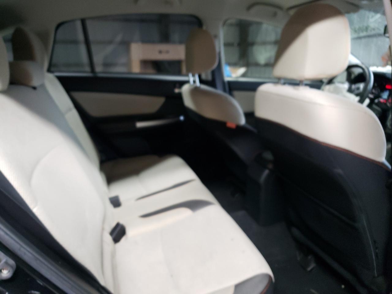 2016 Subaru XV - Image 12