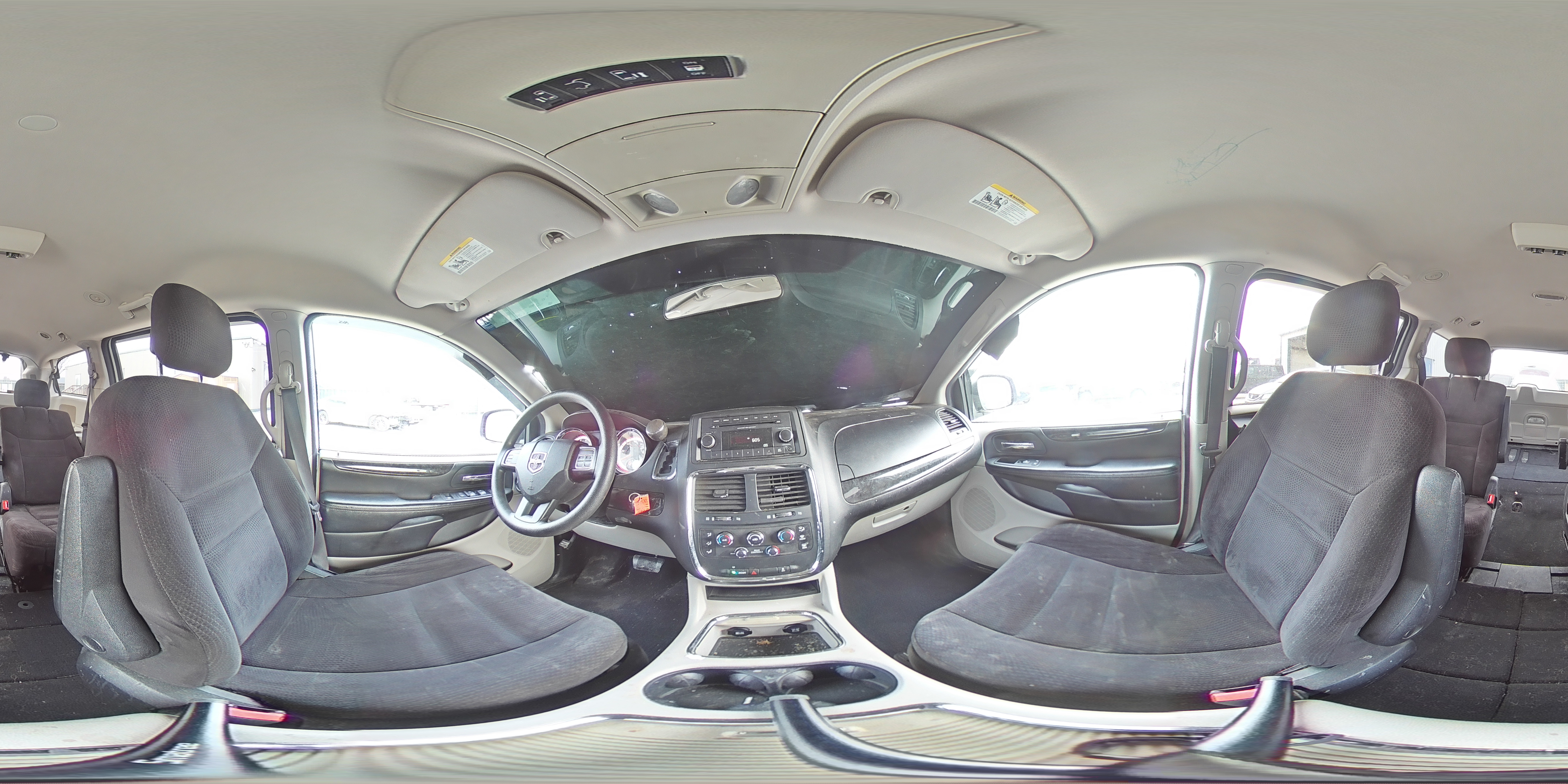 2014 Dodge Caravan - Image 16