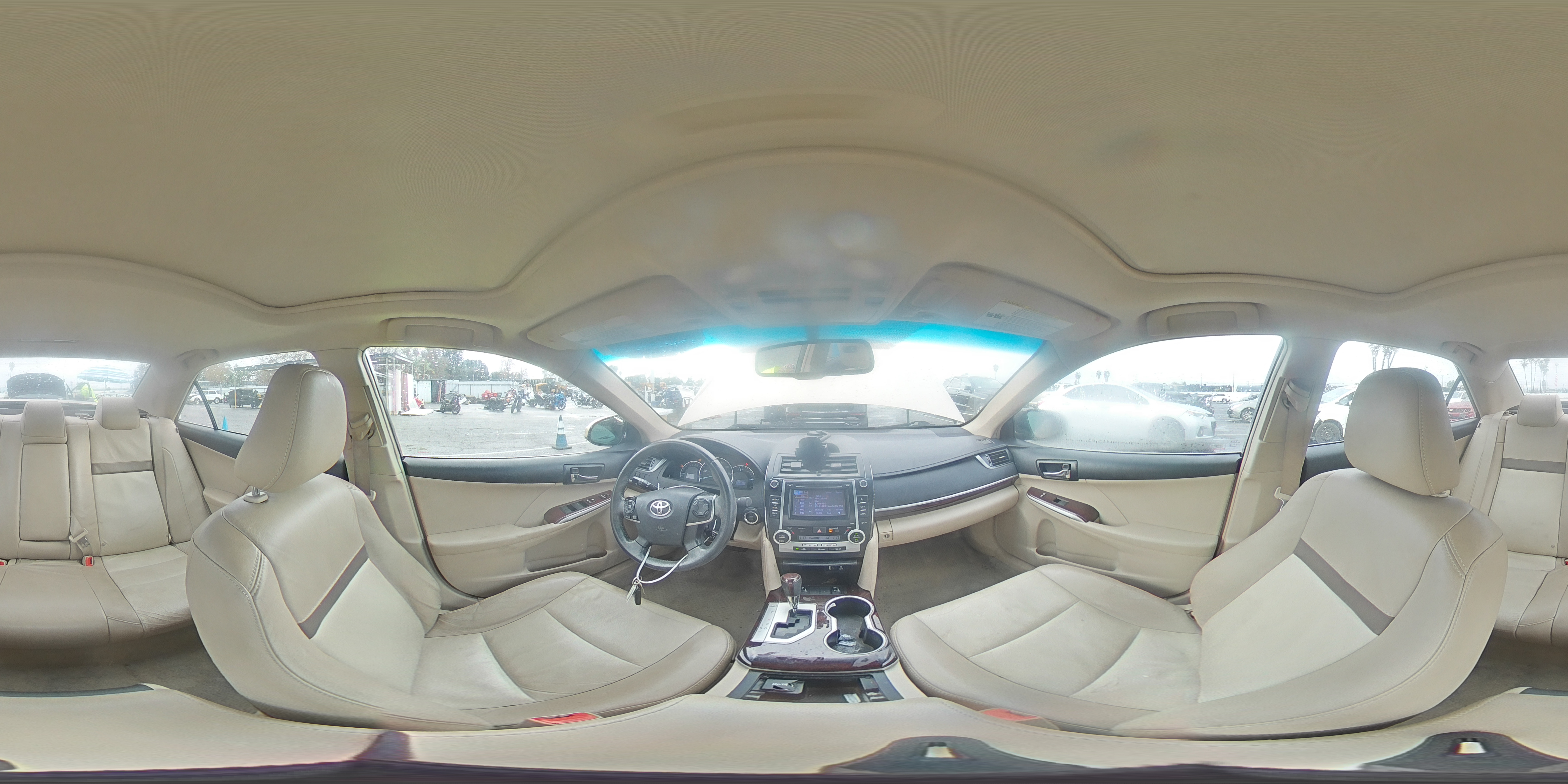 2012 Toyota Camry - Image 12