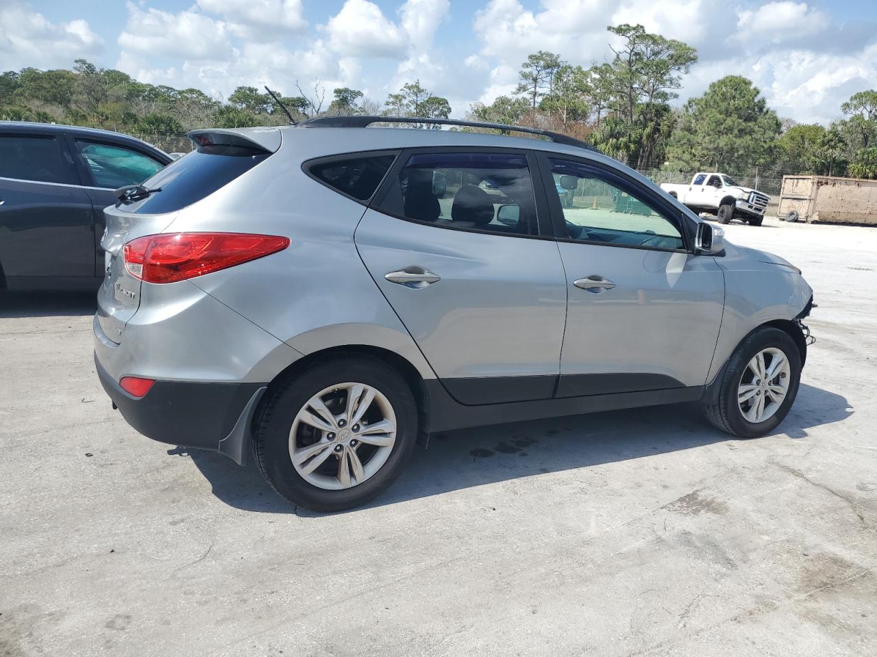 2012 Hyundai Tucson - Image 3