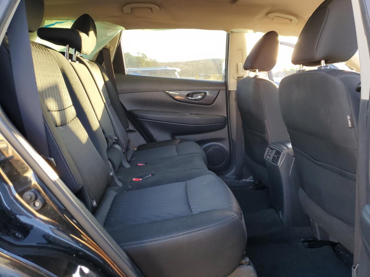 2017 Nissan Rogue - Image 11