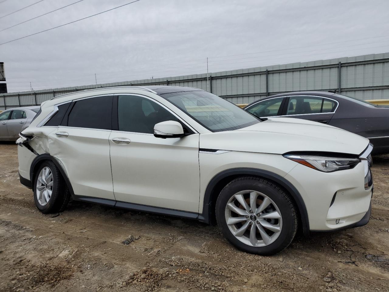 2019 Infiniti QX50 - Image 4