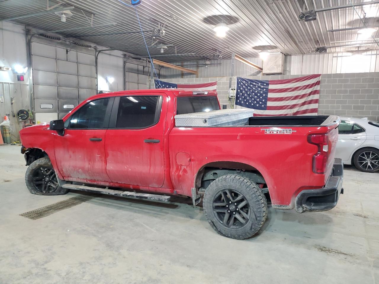 2020 Chevrolet Silverado - Image 2