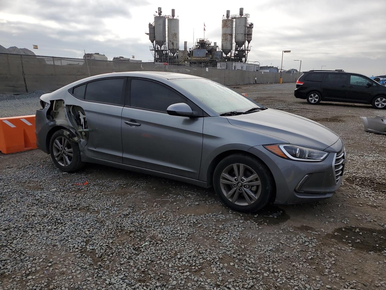 2018 Hyundai Elantra - Image 4