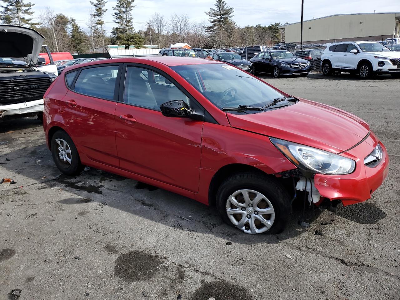 2013 Hyundai Accent - Image 4