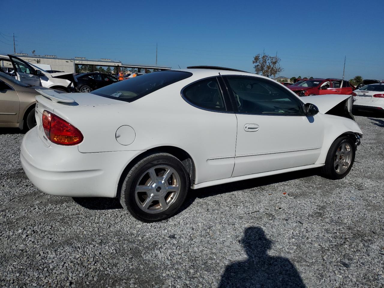 2003 Oldsmobile Alero - Image 3