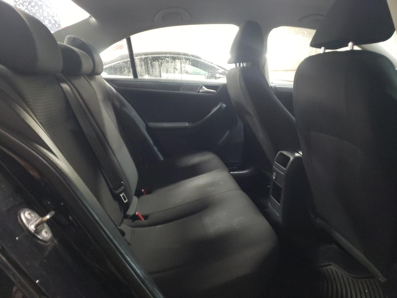 2015 Volkswagen Jetta - Image 10