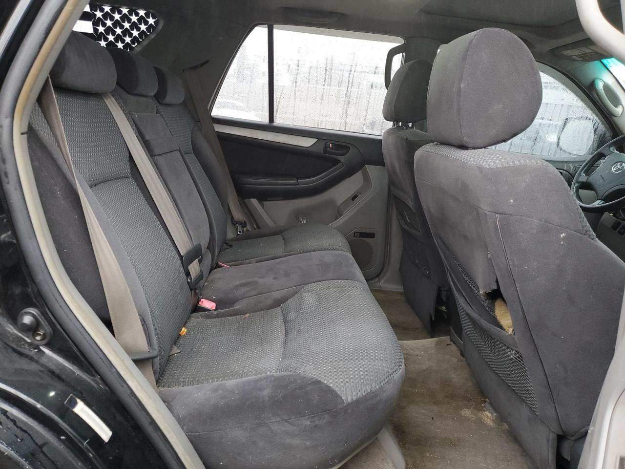 2005 Toyota 4Runner - Image 11