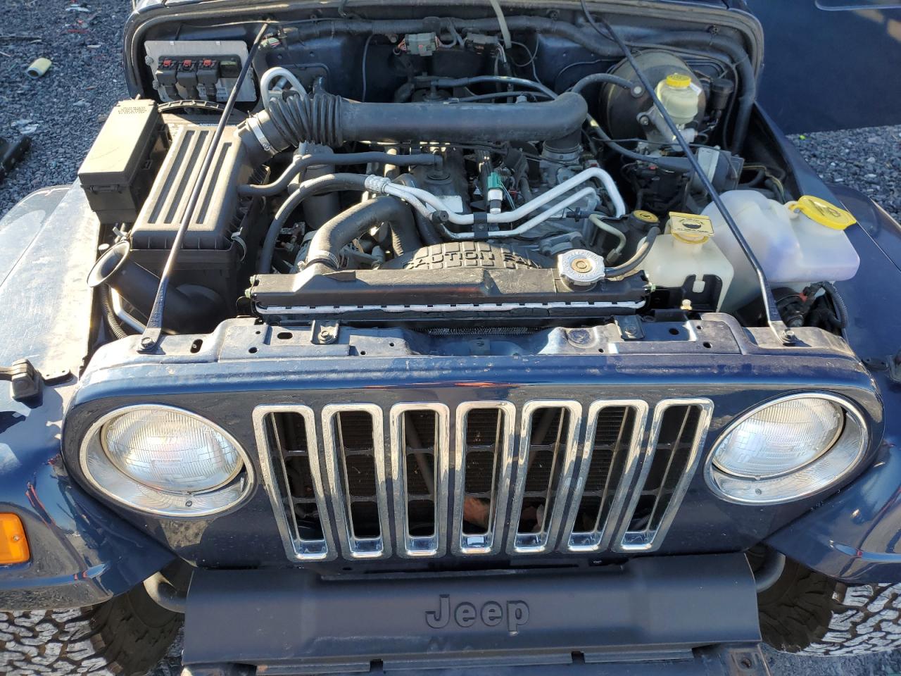 2005 Jeep Wrangler - Image 11