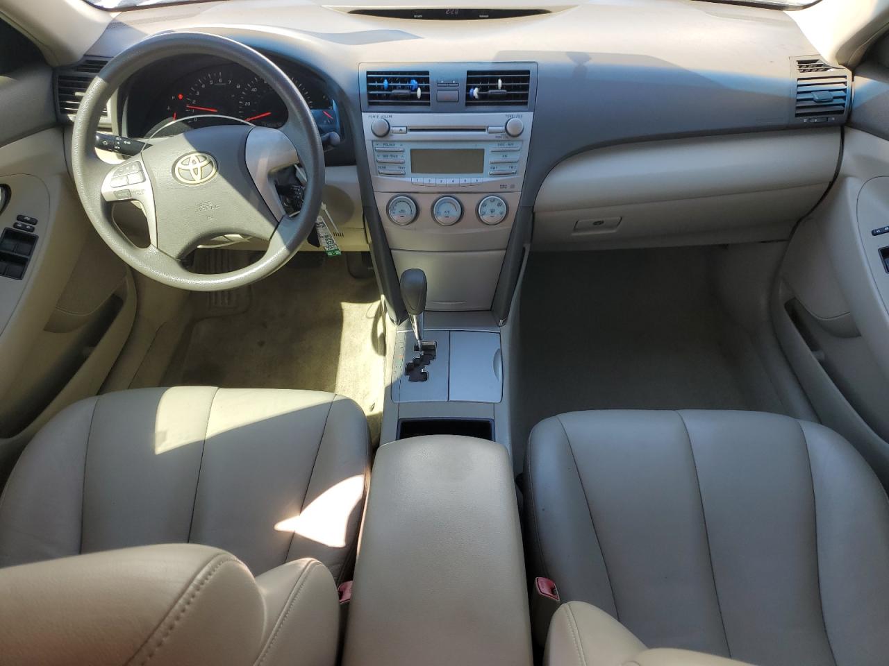 2009 Toyota Camry - Image 8
