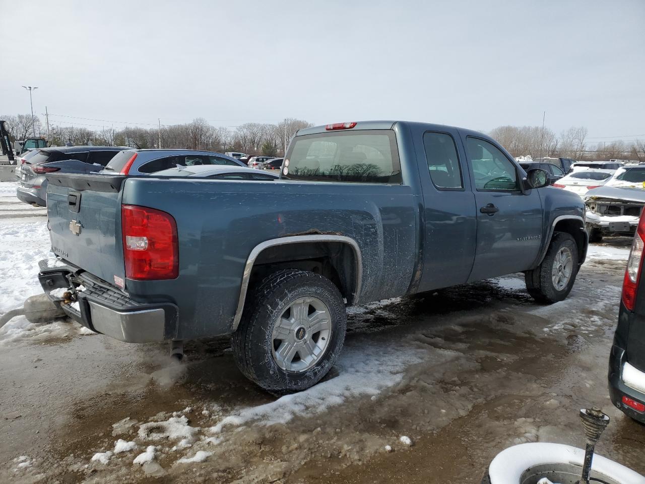 2009 Chevrolet Silverado - Image 3