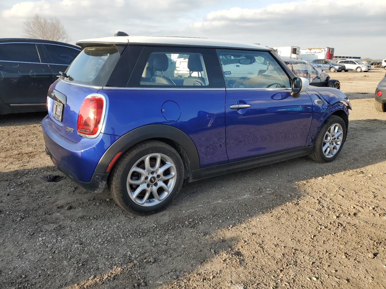 2021 MINI Cooper - Image 3