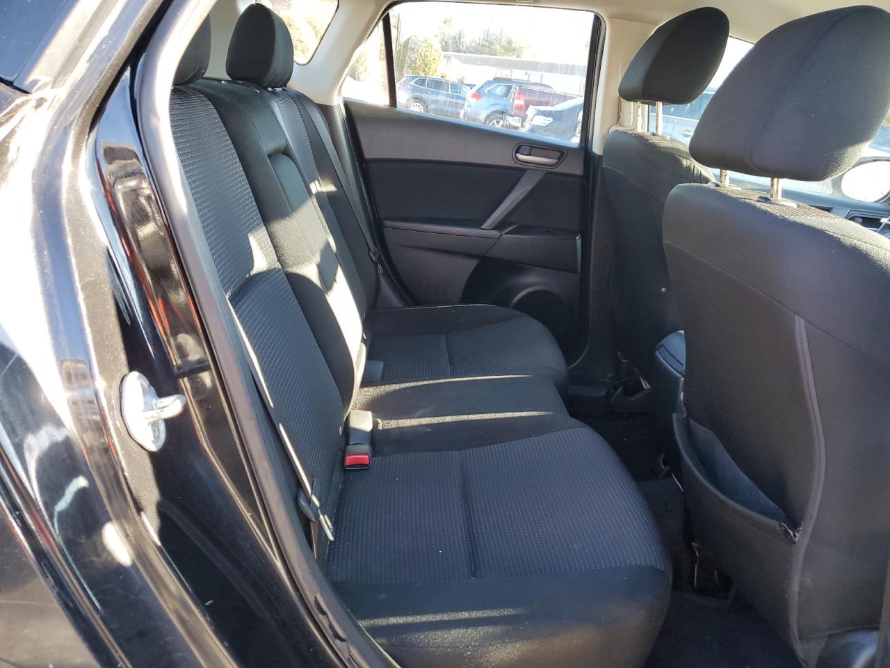 2012 Mazda 3 - Image 10