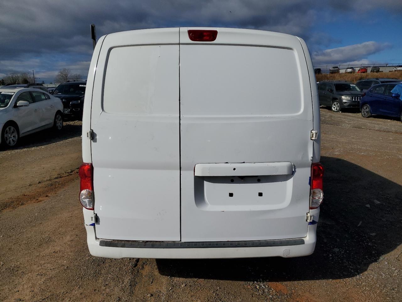 2017 Nissan NV - Image 6
