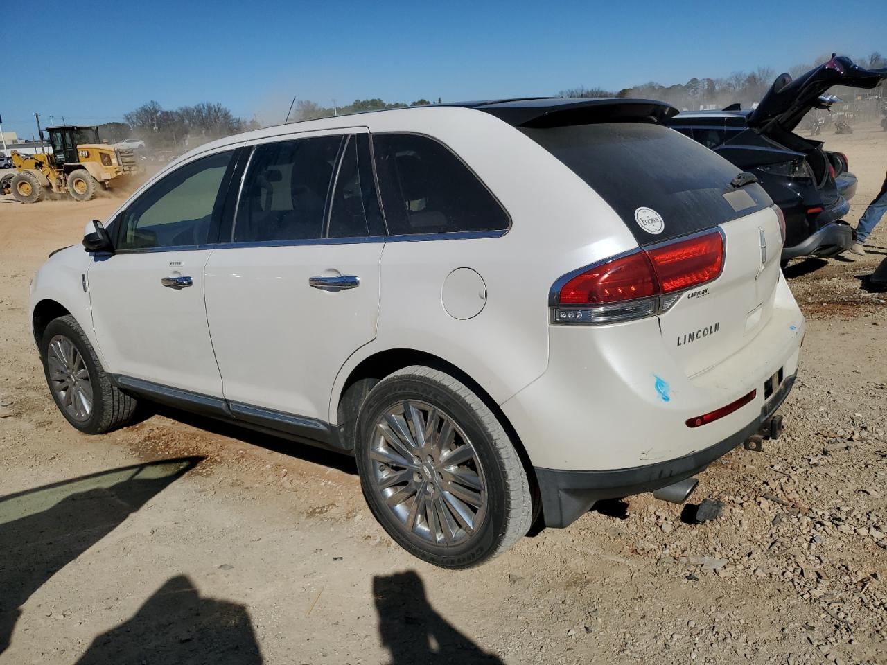 2011 Lincoln MKX - Image 2