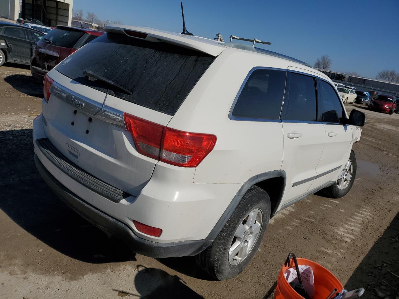 2011 Jeep Grand Cherokee - Image 3