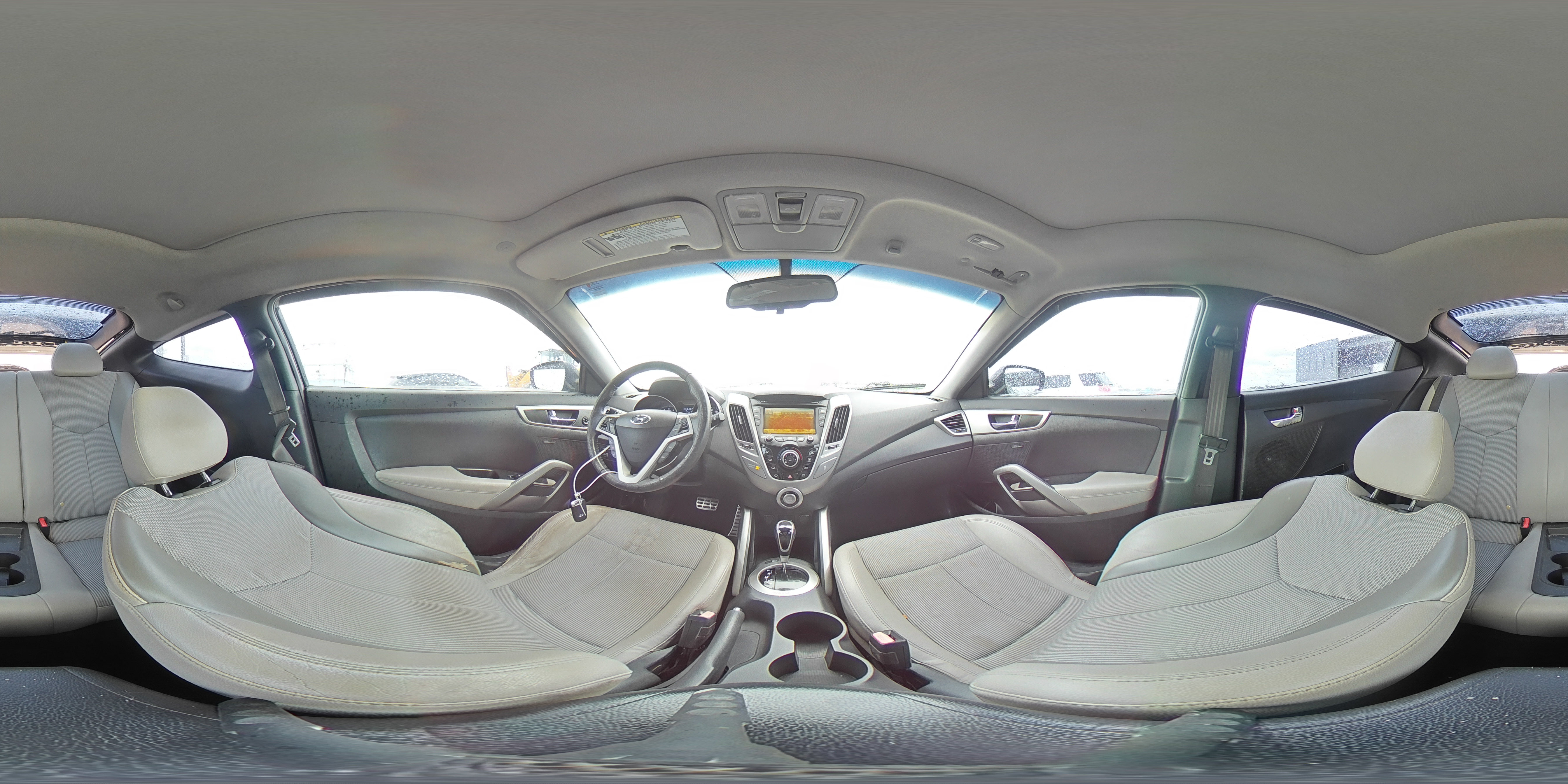2013 Hyundai Veloster - Image 14