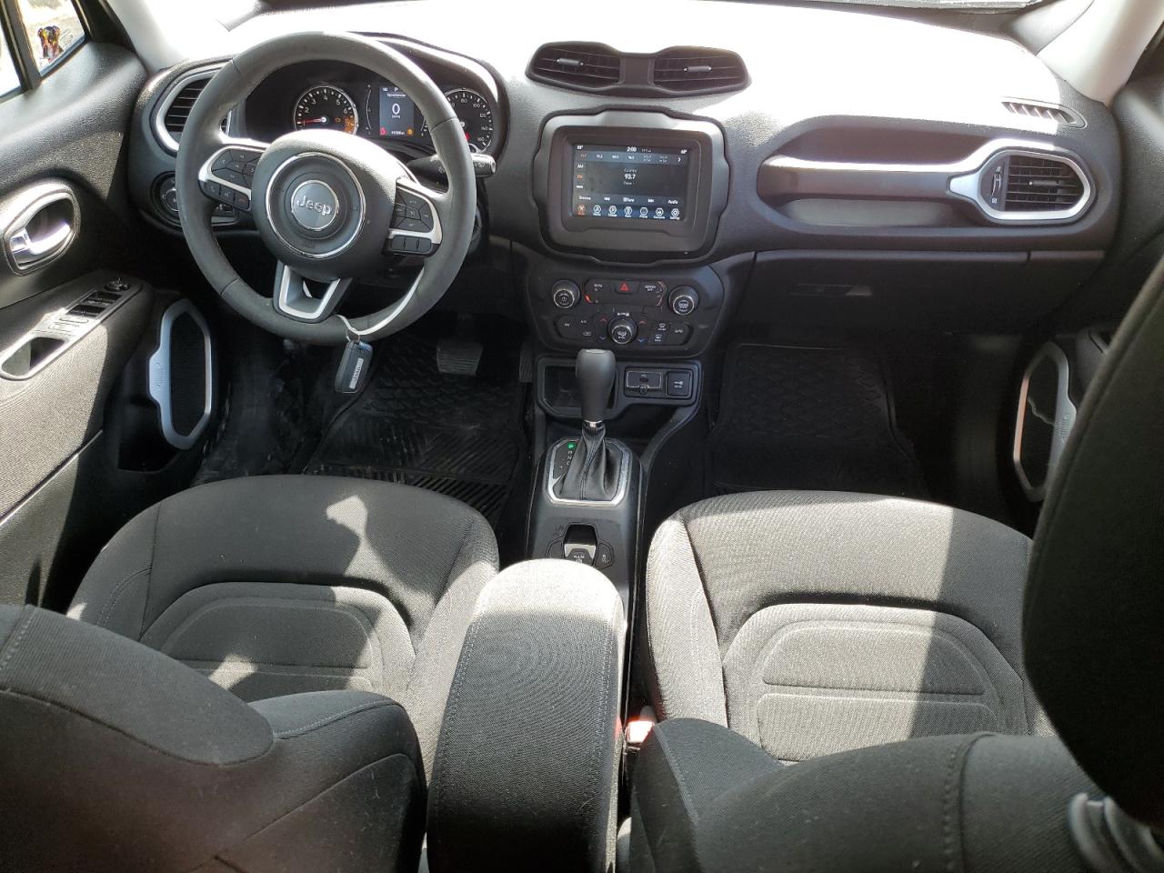 2018 Jeep Renegade - Image 8