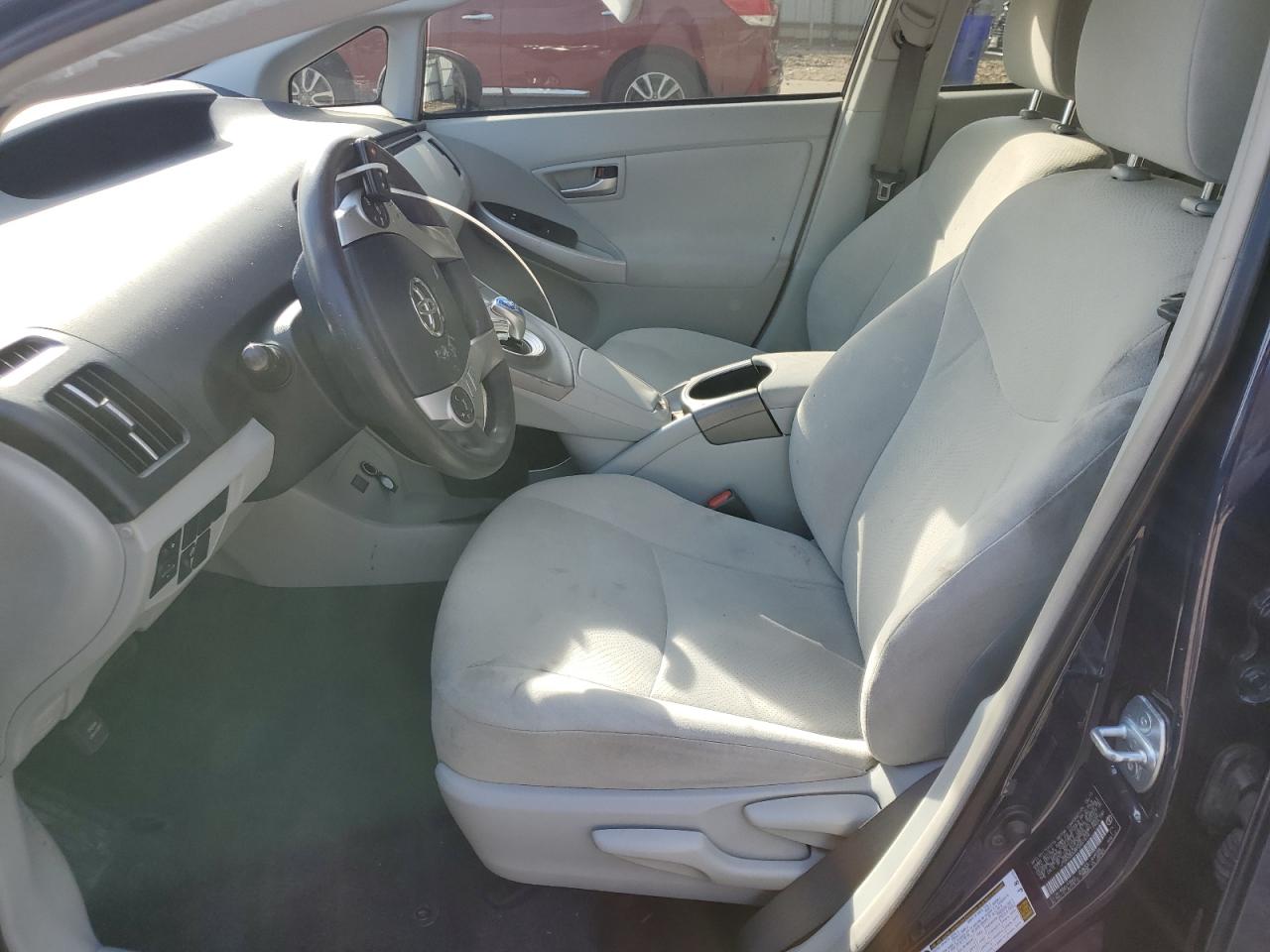 2015 Toyota Prius - Image 7