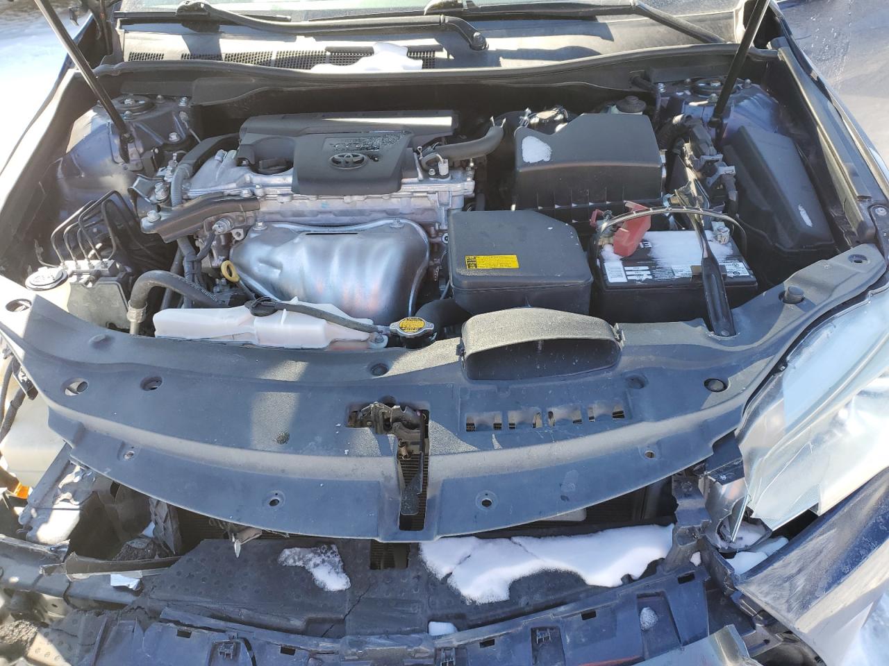 2015 Toyota Camry - Image 13