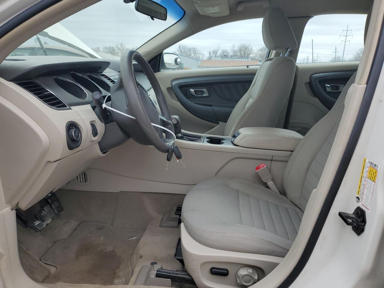 2011 Ford Taurus - Image 7