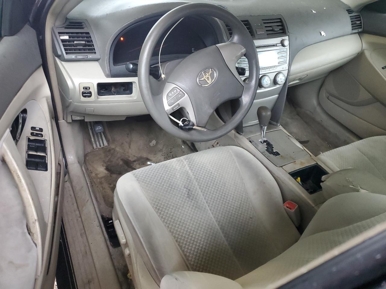 2009 Toyota Camry - Image 8
