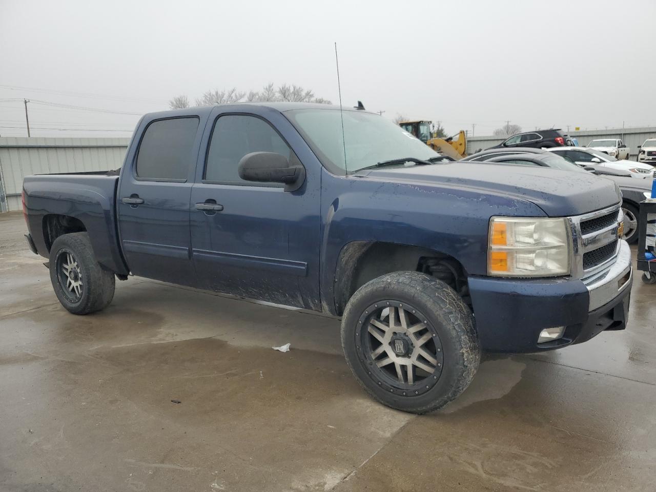 2012 Chevrolet Silverado - Image 4