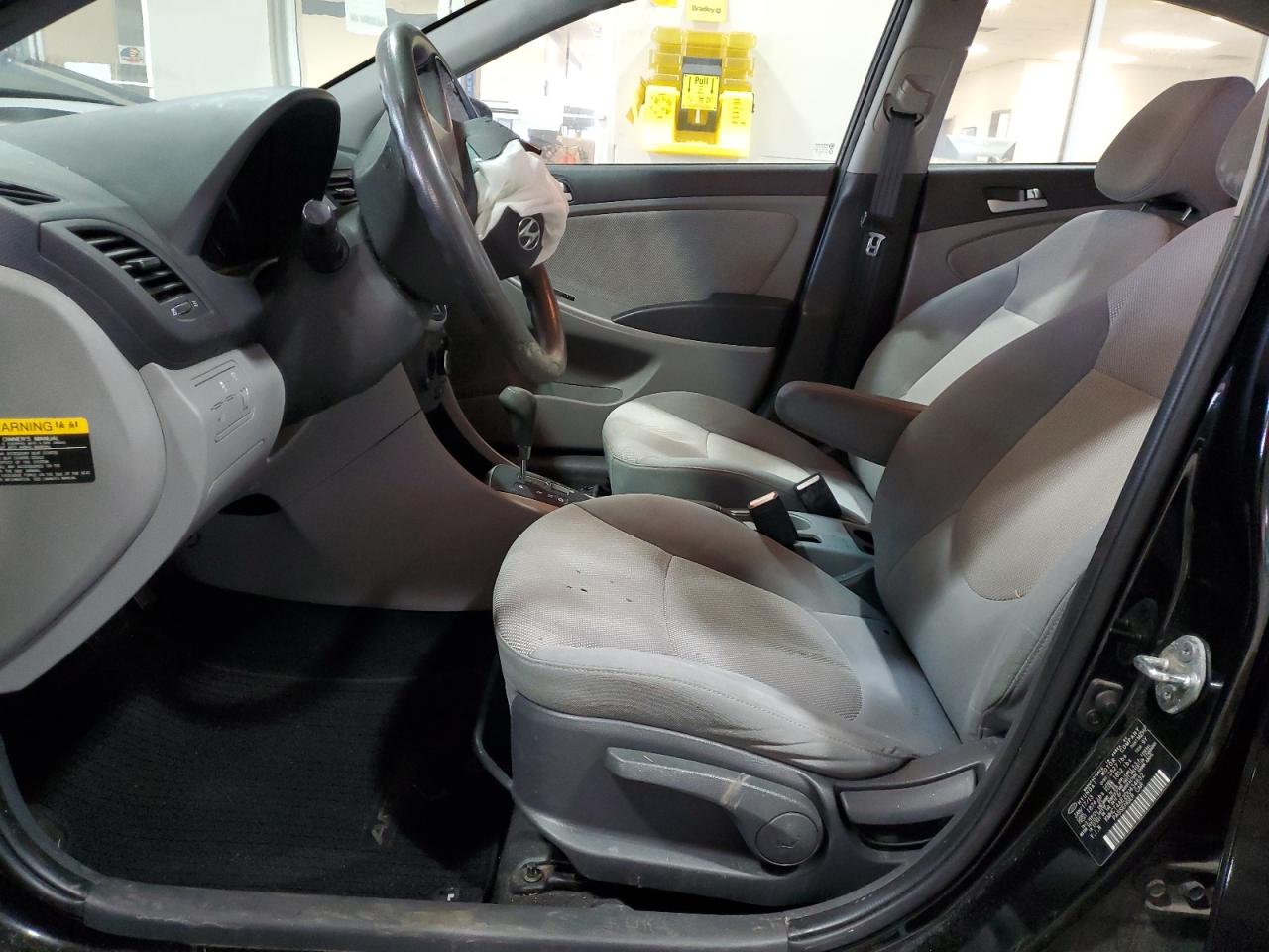 2013 Hyundai Accent - Image 7
