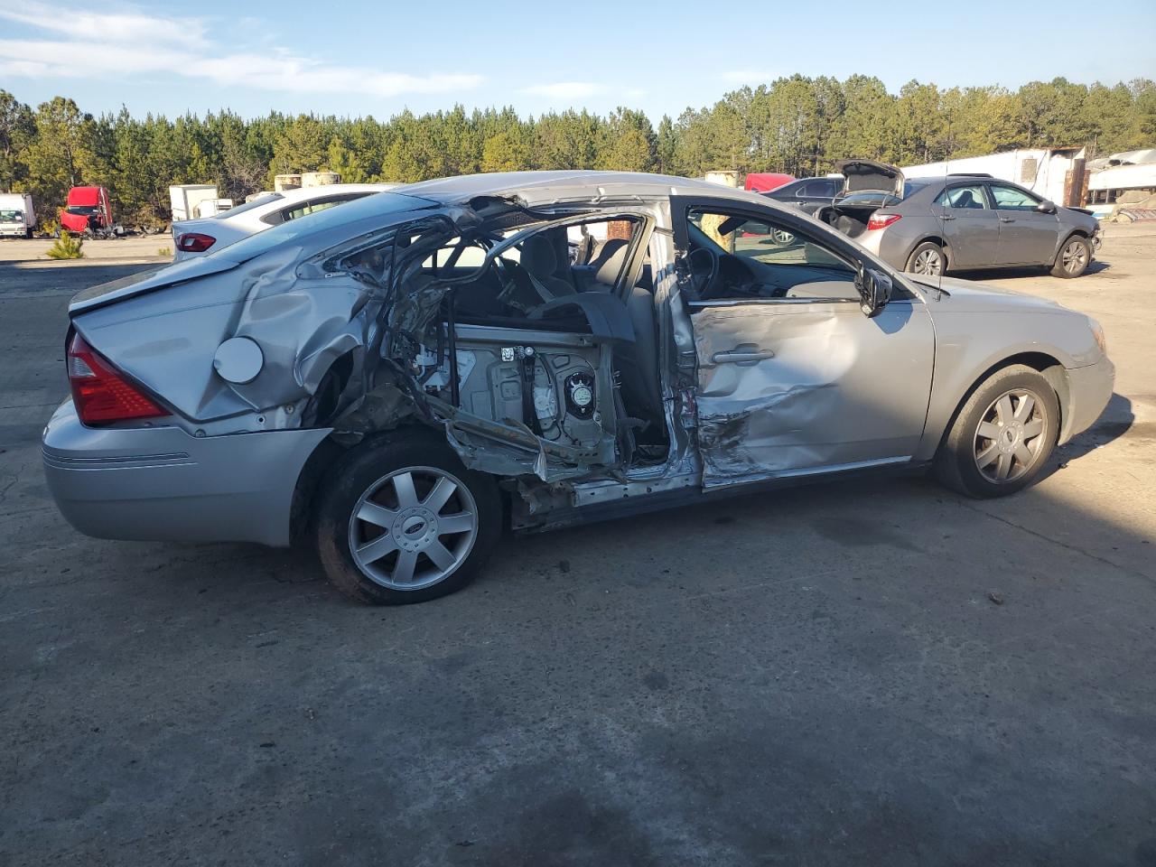 2006 Ford Five Hundred - Image 3