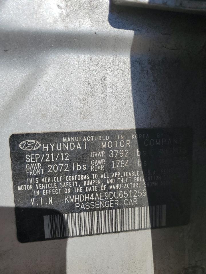 2013 Hyundai Elantra - Image 12