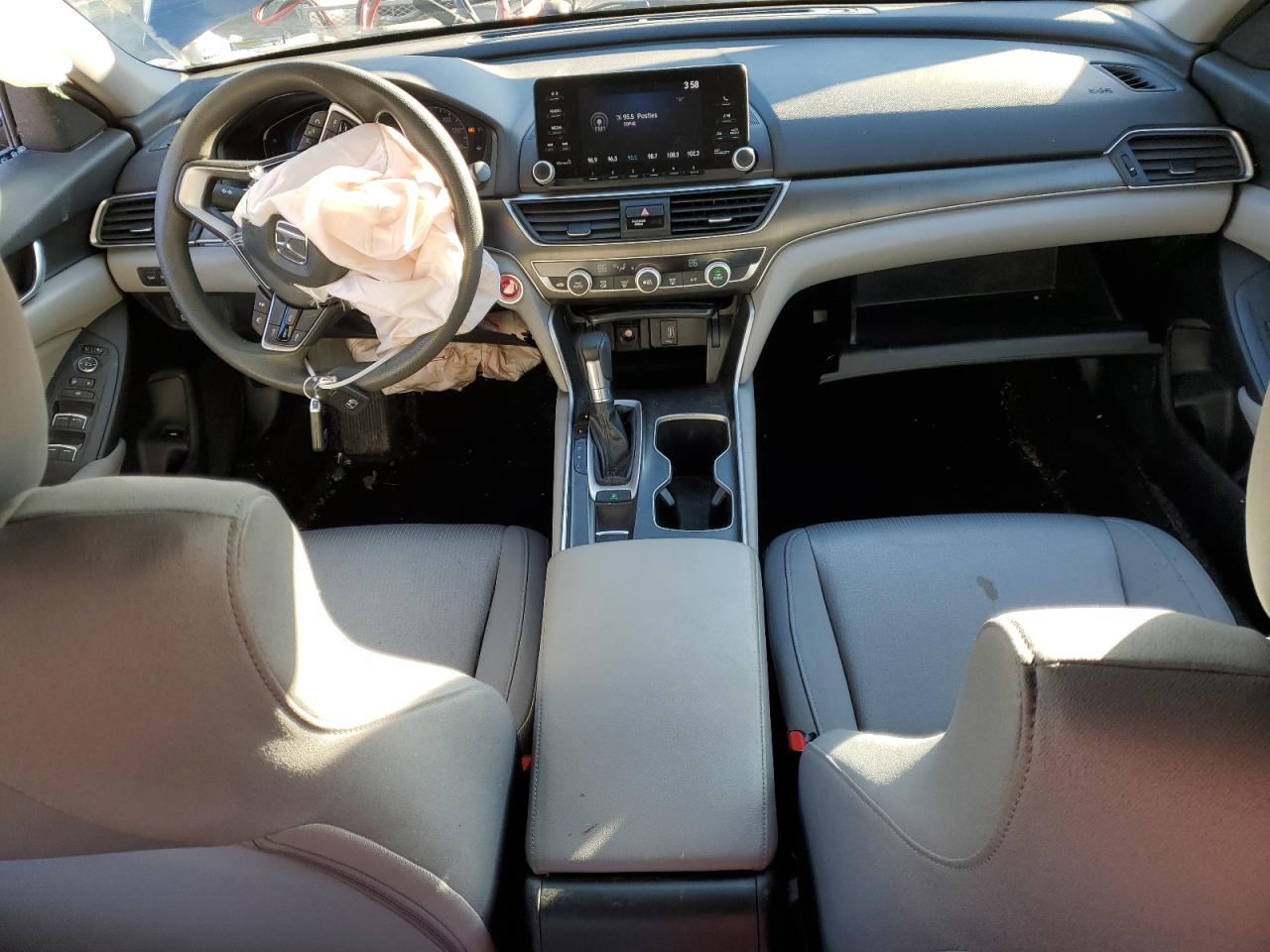 1hgcv1f1xka076909 1HGCV1F1XKA076909 2019 Honda Accord Lx