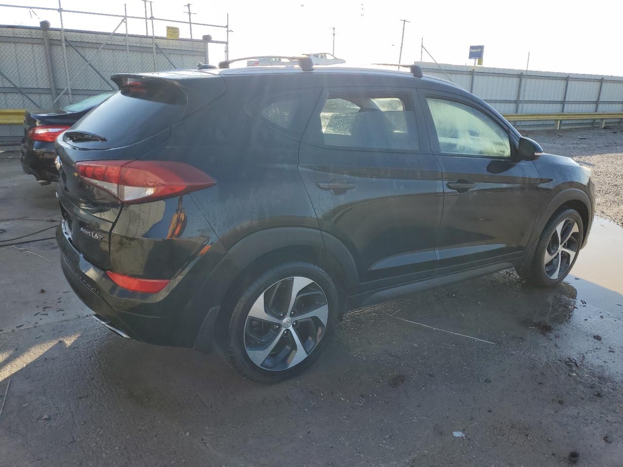 2017 Hyundai Tucson - Image 3