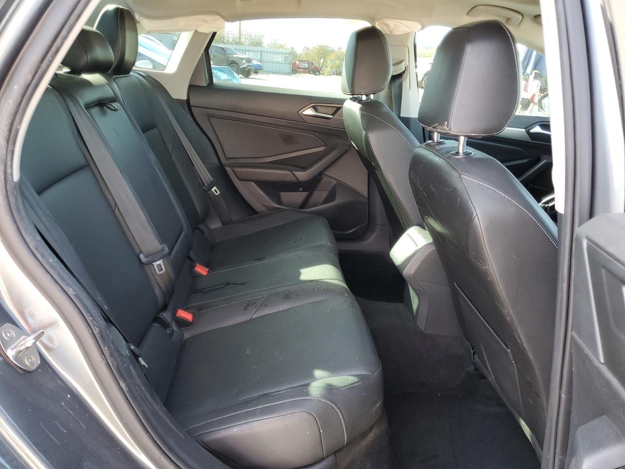 2019 Volkswagen Jetta - Image 10