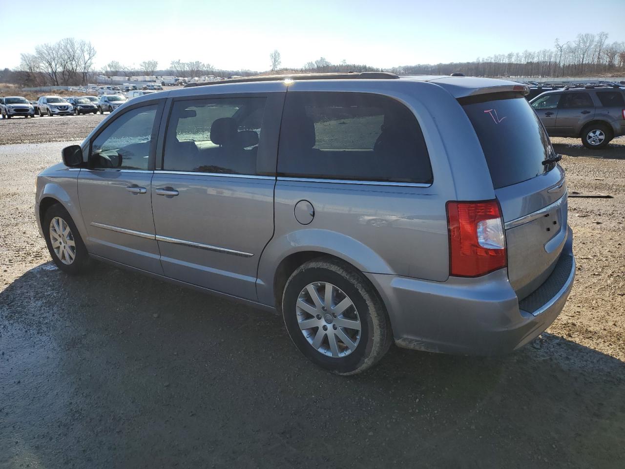 2014 Chrysler Town & Country - Image 2