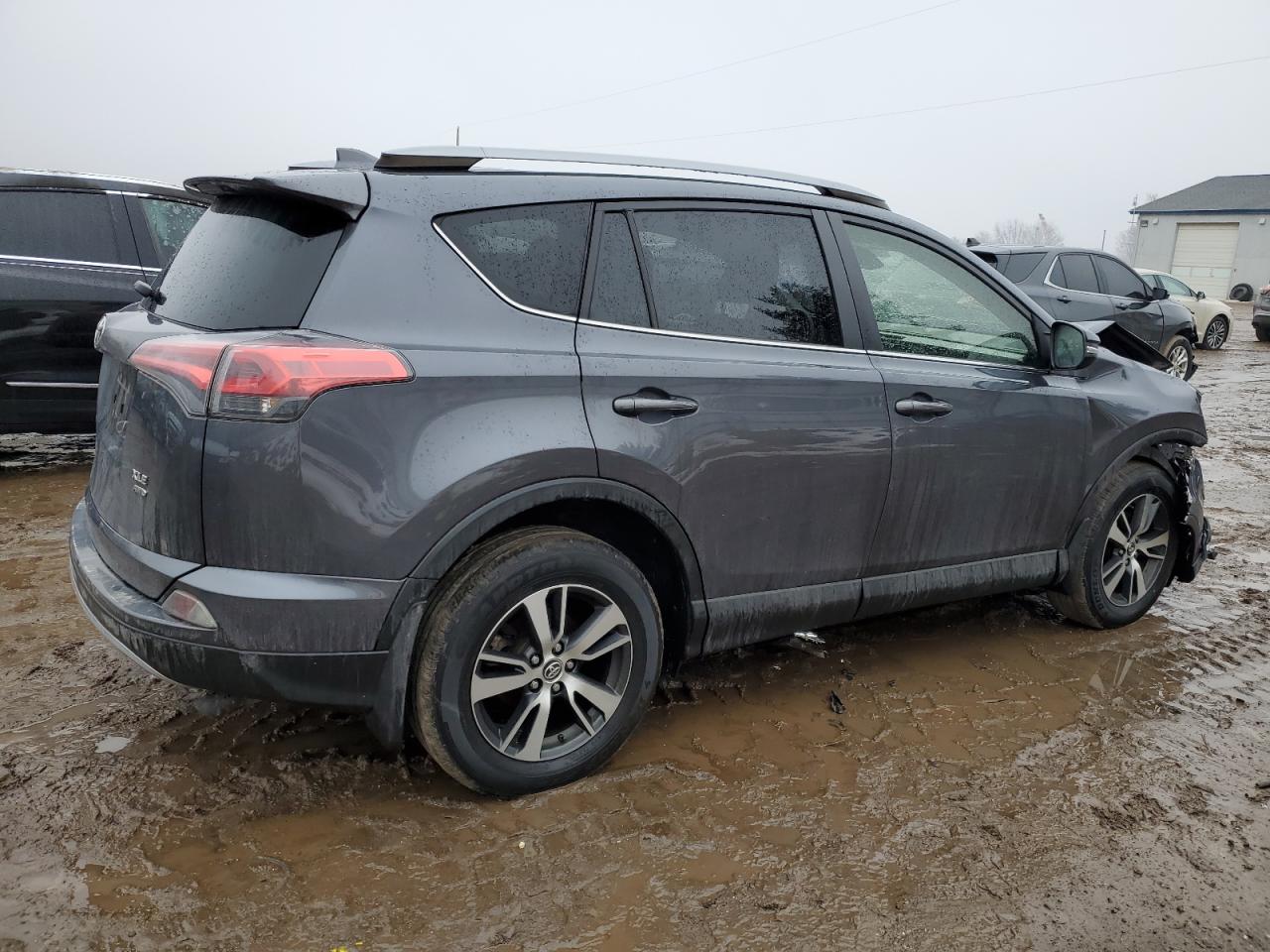 2018 Toyota RAV 4 - Image 3
