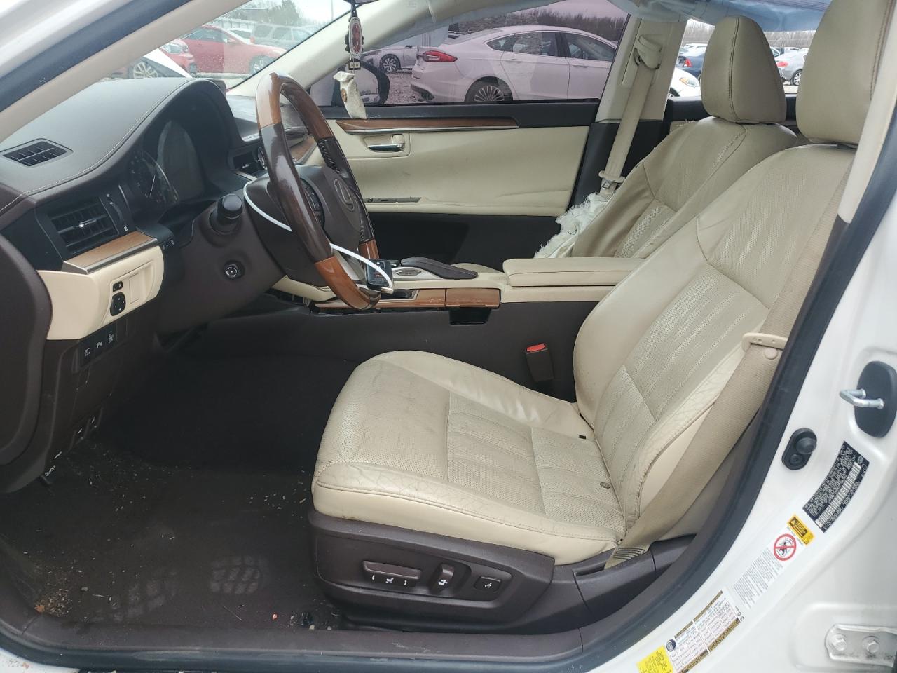 2016 Lexus ES - Image 7