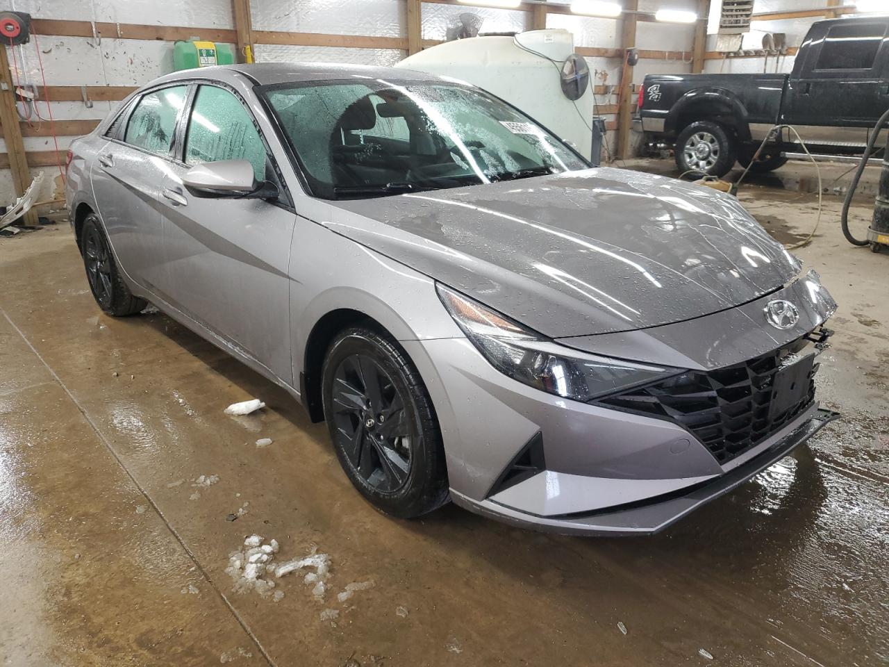 2022 Hyundai Elantra - Image 4
