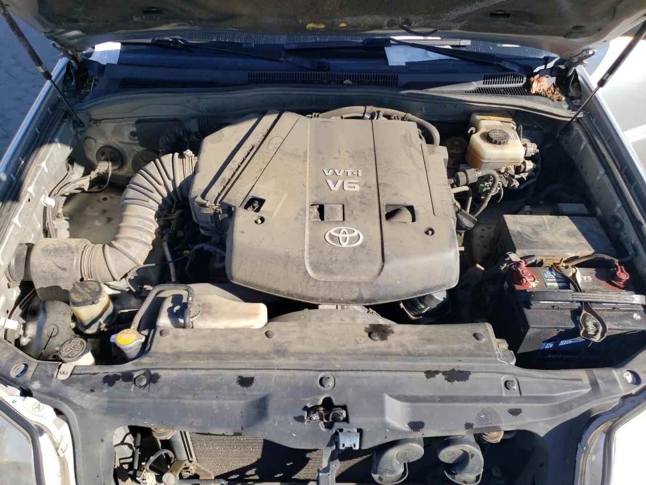 2003 Toyota 4Runner - Image 13