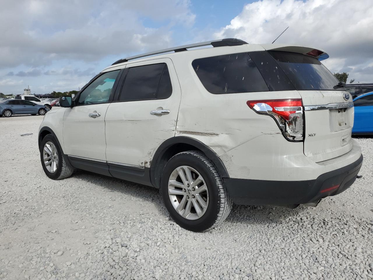 2011 Ford Explorer - Image 2