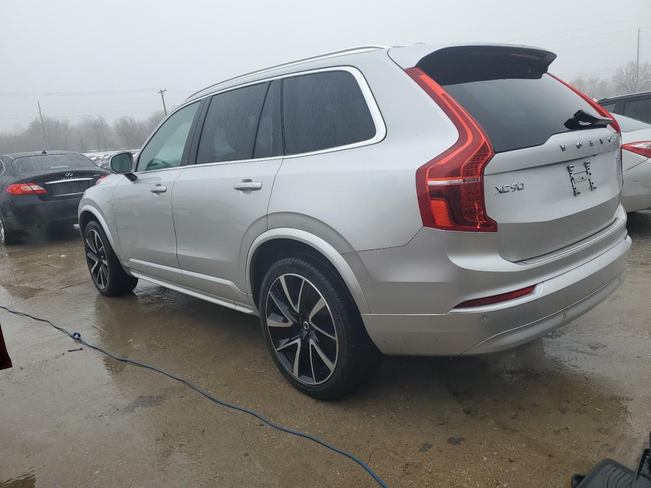 2022 Volvo XC90 - Image 2