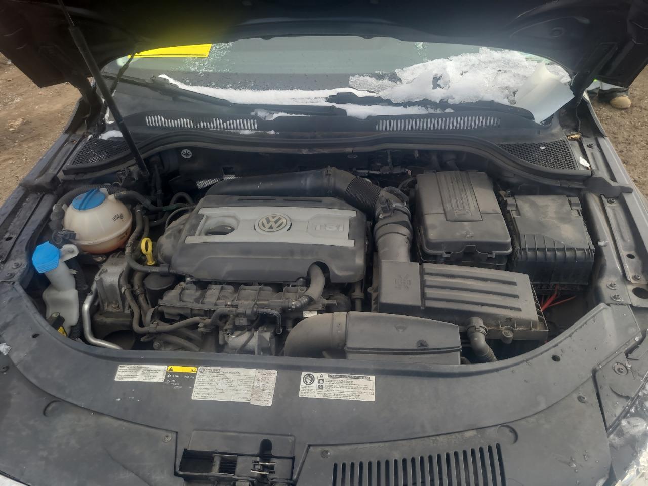 2014 Volkswagen Passat CC - Image 11