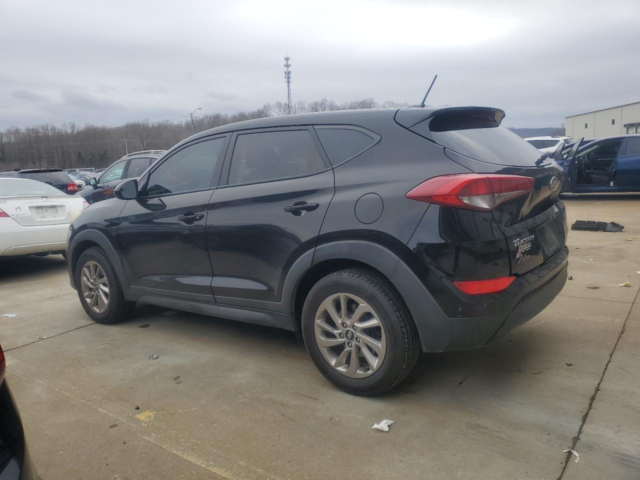 2017 Hyundai Tucson - Image 2