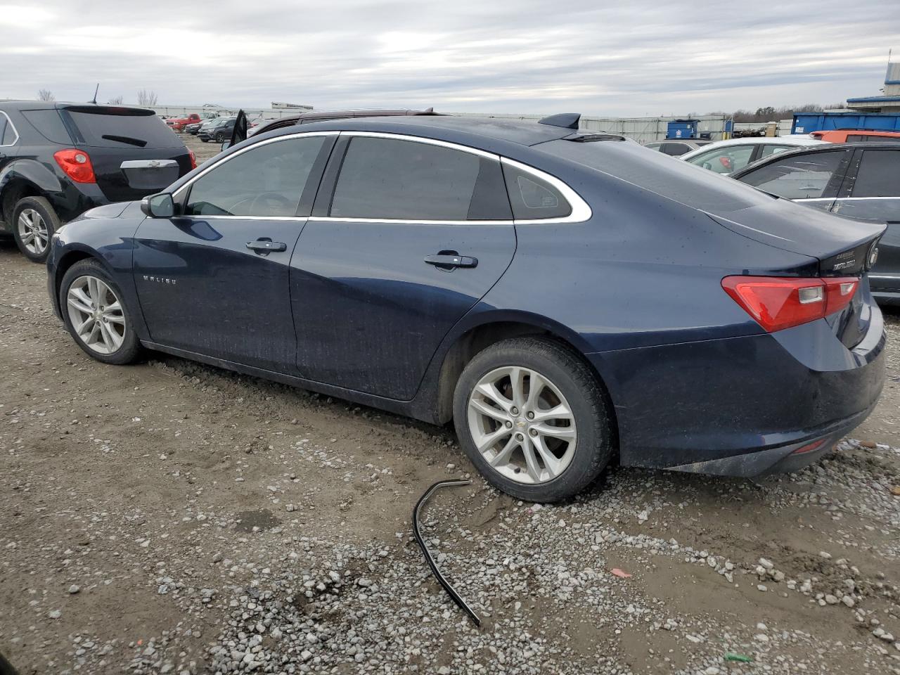 2016 Chevrolet Malibu - Image 2