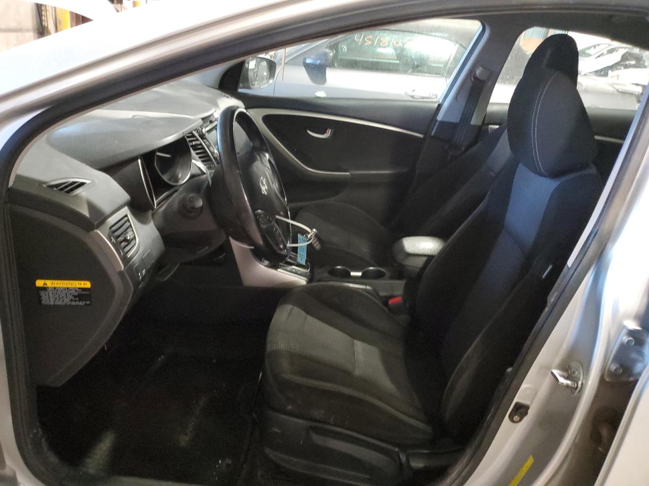 2013 Hyundai Elantra - Image 7