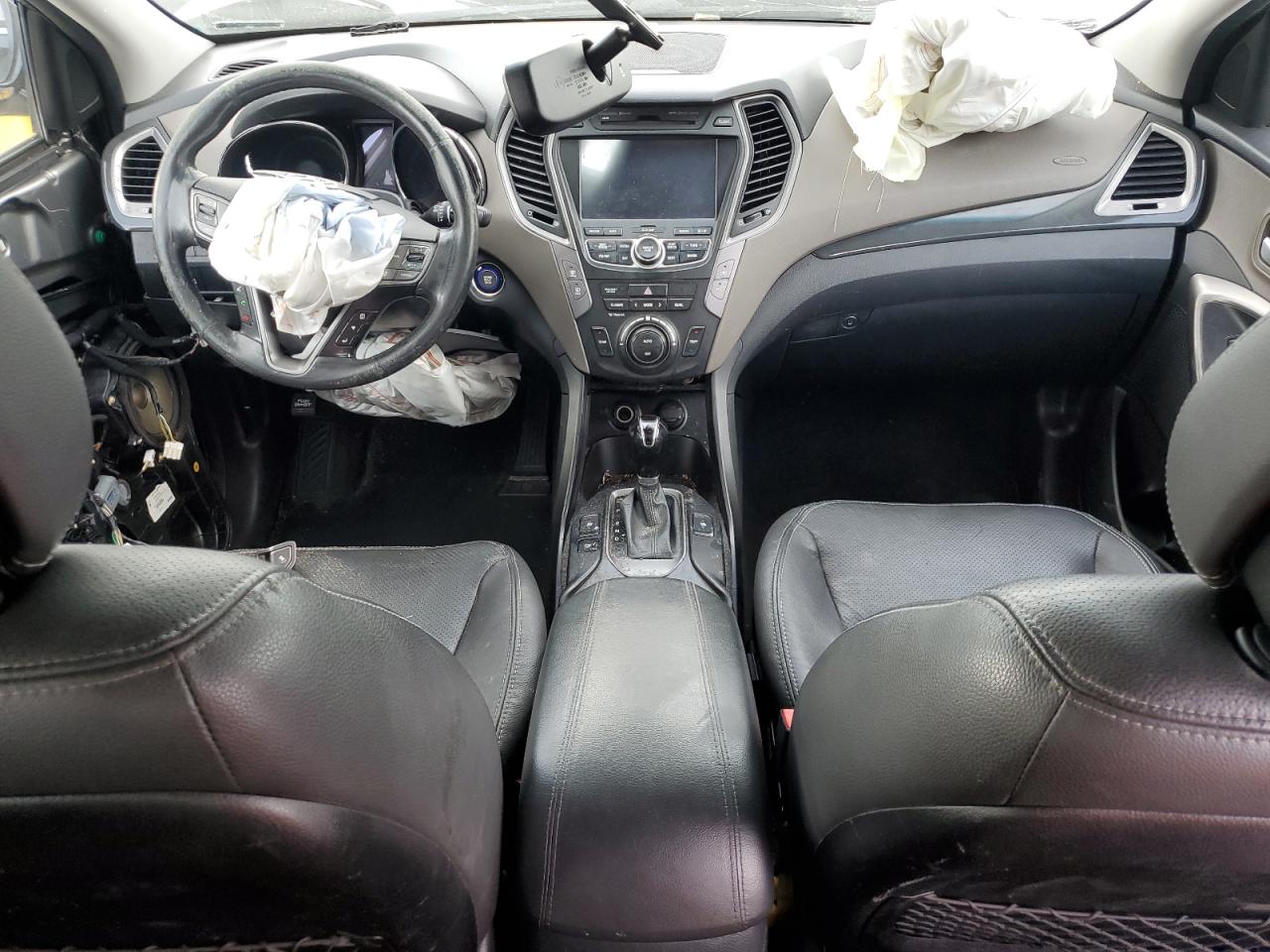2015 Hyundai Santa Fe - Image 8