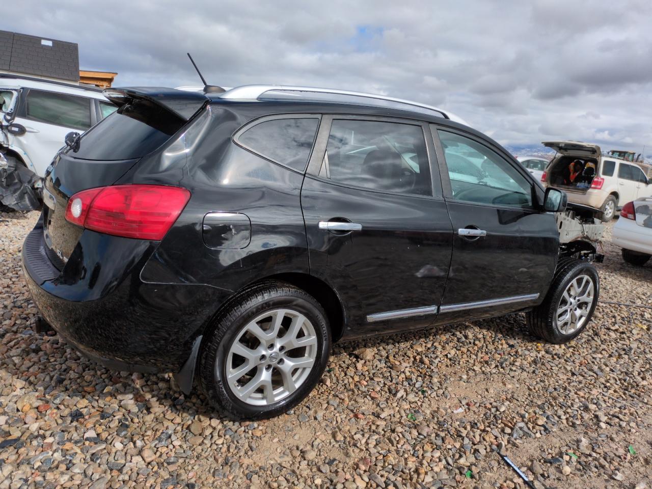2011 Nissan Rogue - Image 3