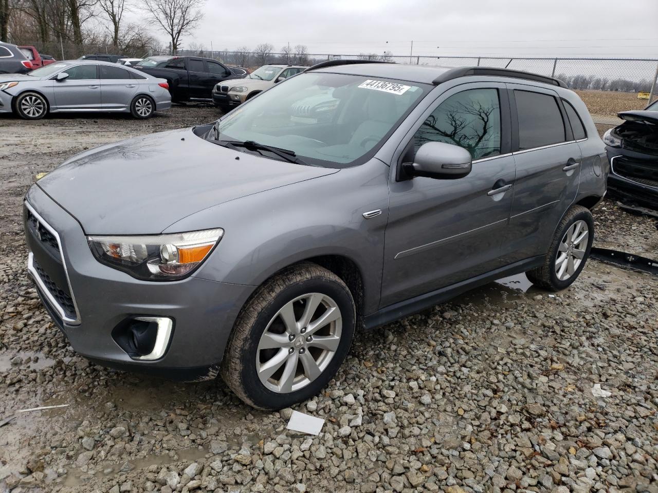 2015 Mitsubishi Outlander - Image 1
