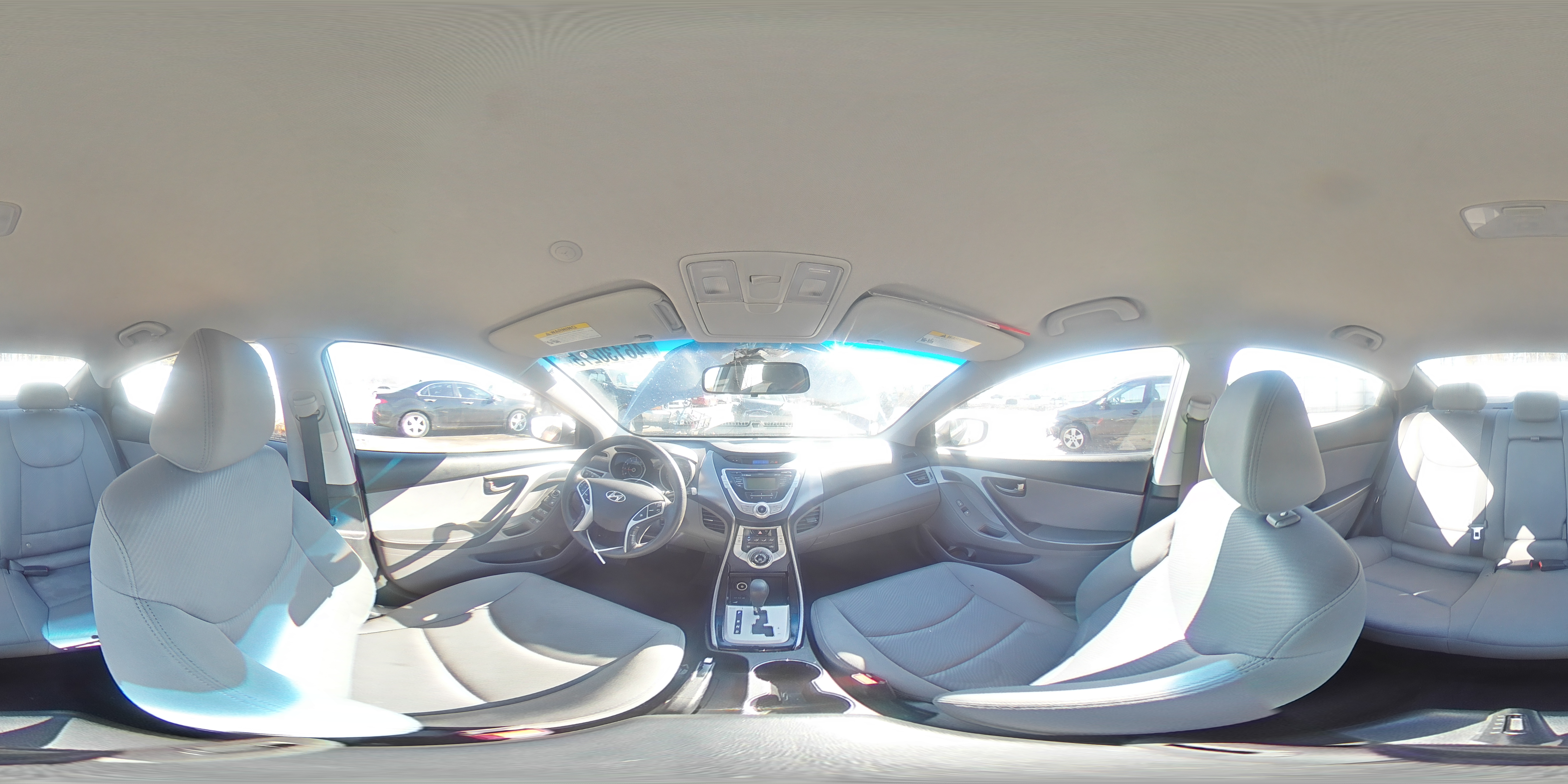 2011 Hyundai Elantra - Image 13