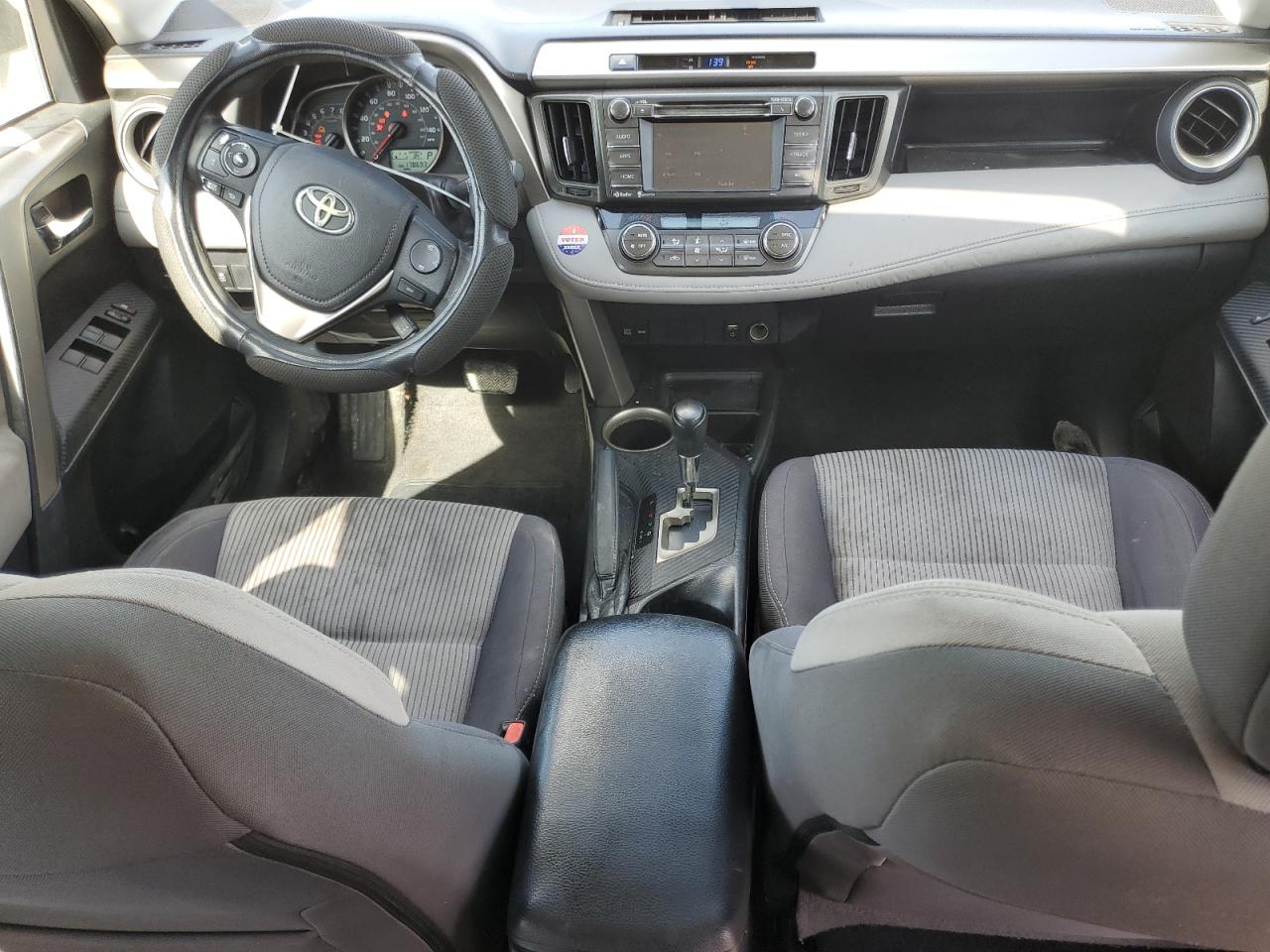 2015 Toyota RAV 4 - Image 8