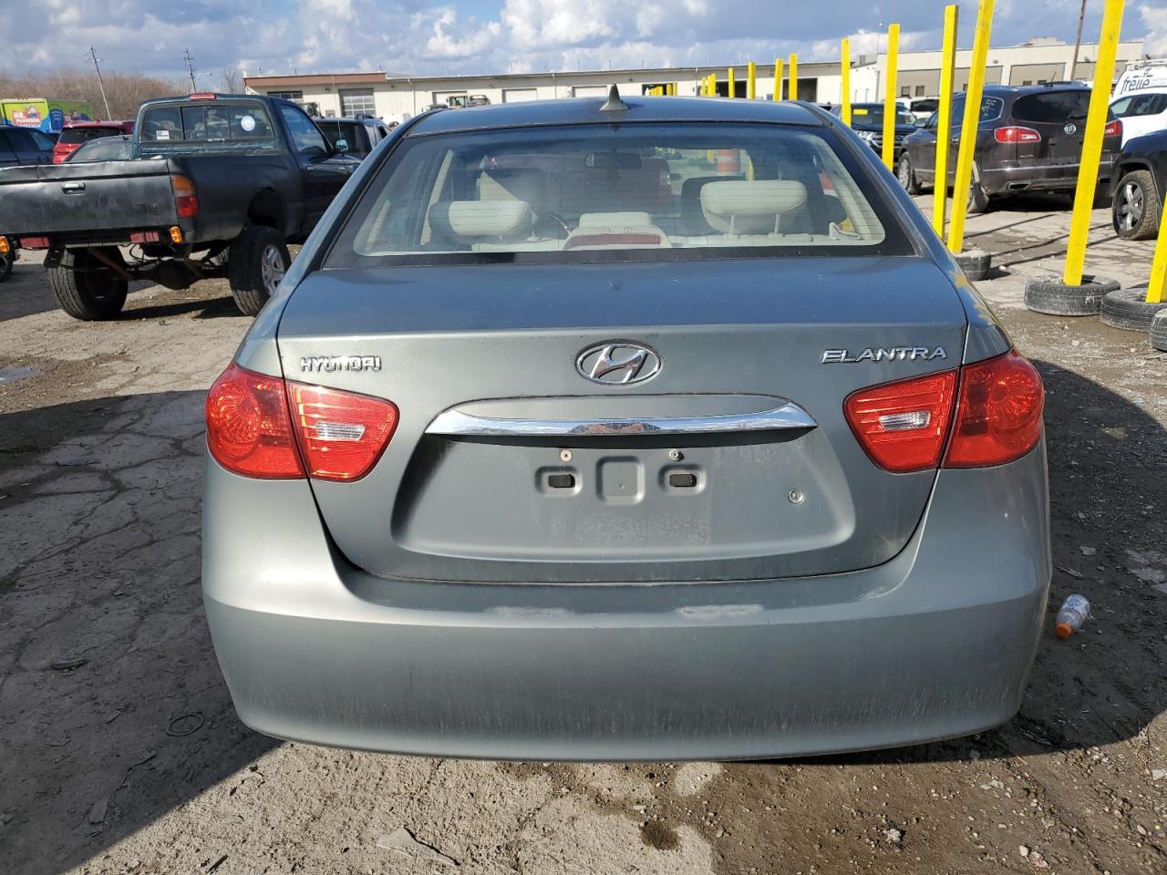 2010 Hyundai Elantra - Image 6